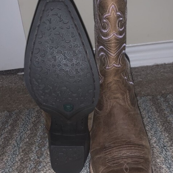 women’s size 11 Ariat cowboy boots - Picture 4 of 4